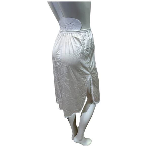 Vintage 90s Nylon Half Slip - Cream Antron III Lace Trim Skirt - Picture 12 of 14